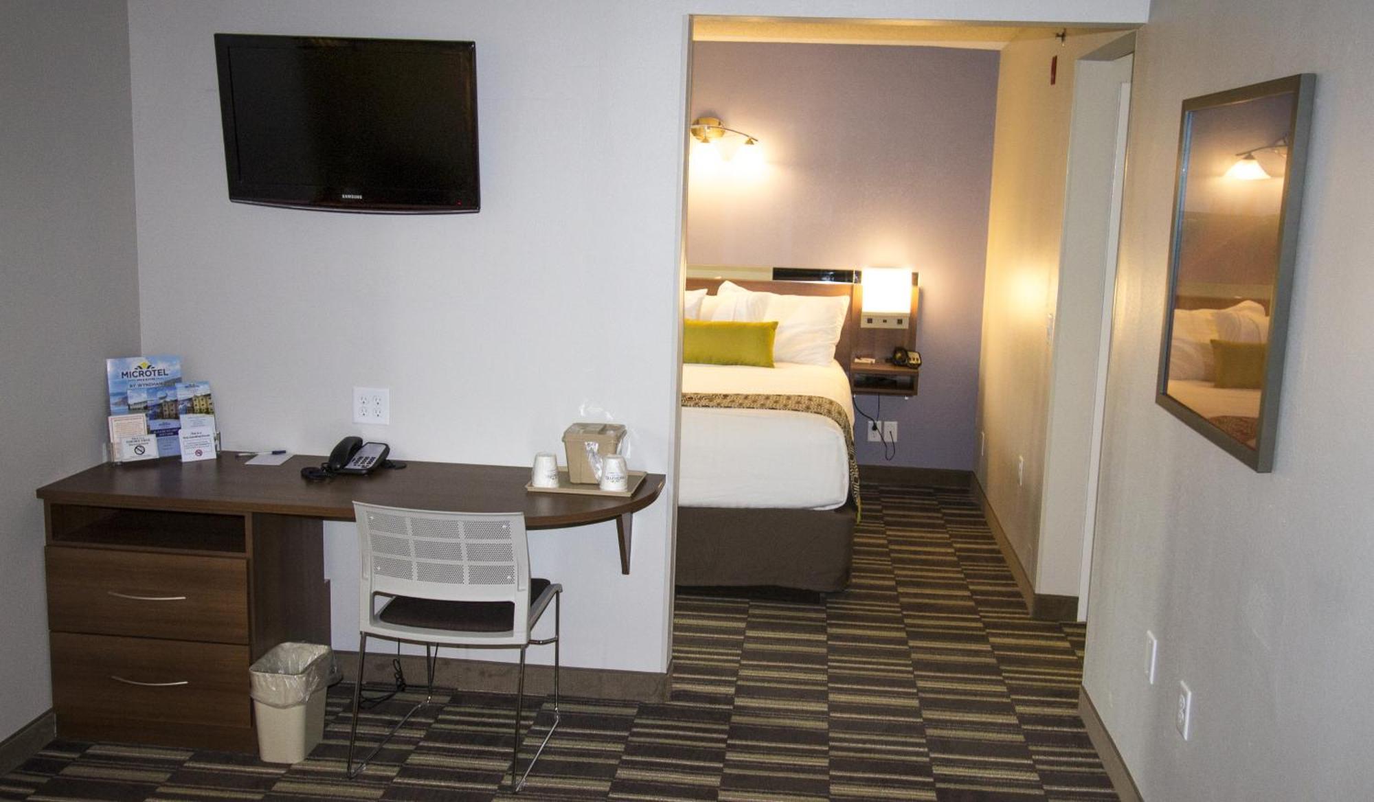 Microtel By Wyndham Victor Δωμάτιο φωτογραφία